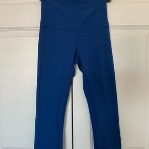 Lululemon Align high rise crop 21” size 4 - royal blue